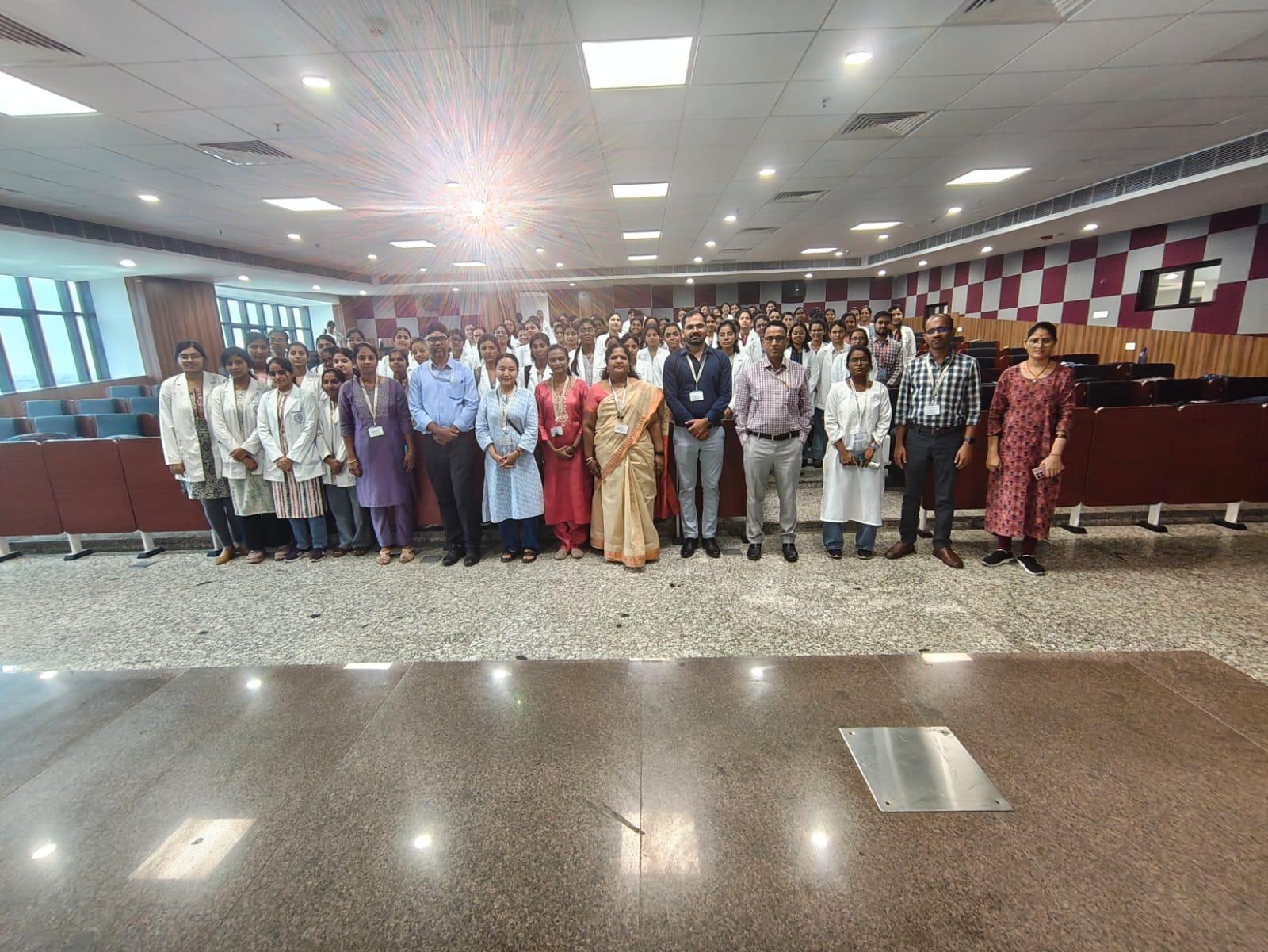 इलेक्ट्रॉनिक हेल्थ रिकॉर्ड्स (EHR) का उपयोग करके क्लिनिकल डॉक्यूमेंटेशन पर ऑनलाइन कार्यशाला